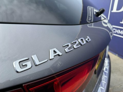 Mercedes-Benz GLA Class Gla 250E Exclusive Edition Black #40