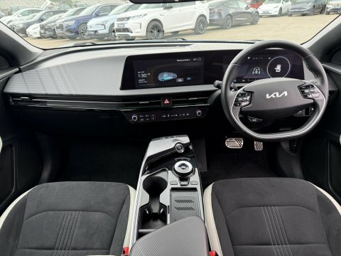 Kia EV6 166Kw Air 77.4Kwh Black #25