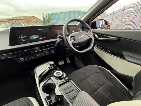 Kia EV6 166Kw Air 77.4Kwh Black #24