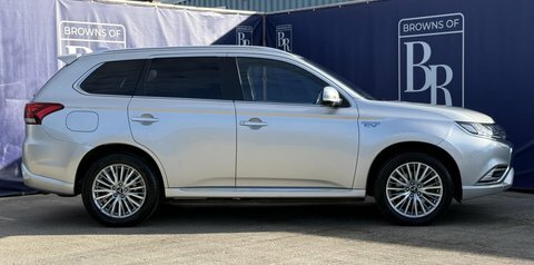 Mitsubishi Outlander 2.4H Twinmotor 13.8Kwh Silver #3