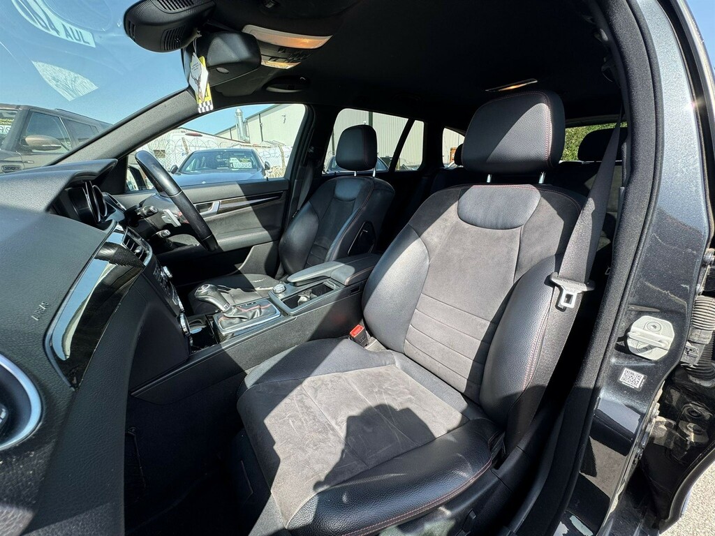 Mercedes-Benz C Class Saloon C180 Blue #32