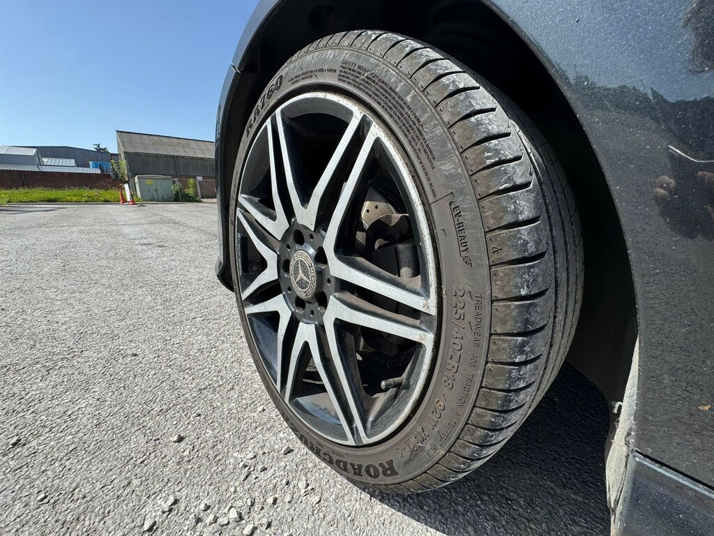 Mercedes-Benz C Class Saloon C180 Blue #27