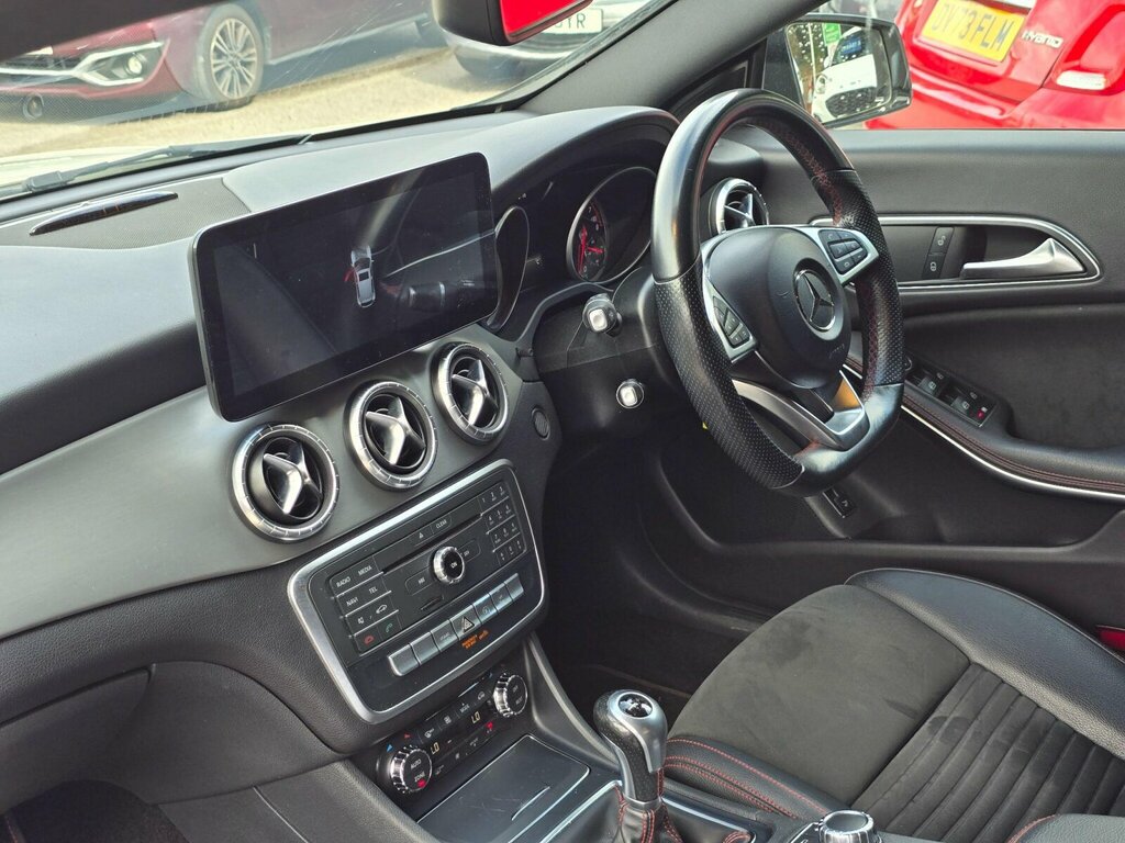 Mercedes-Benz CLA Class Automatic Black #15