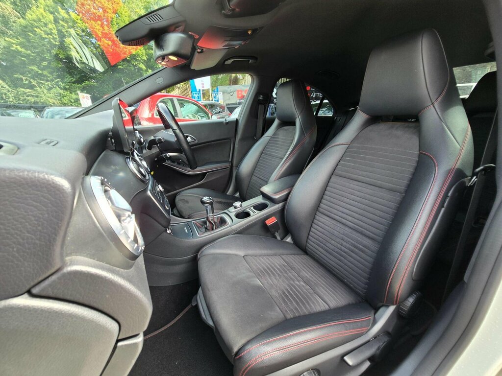 Mercedes-Benz CLA Class Automatic Black #50