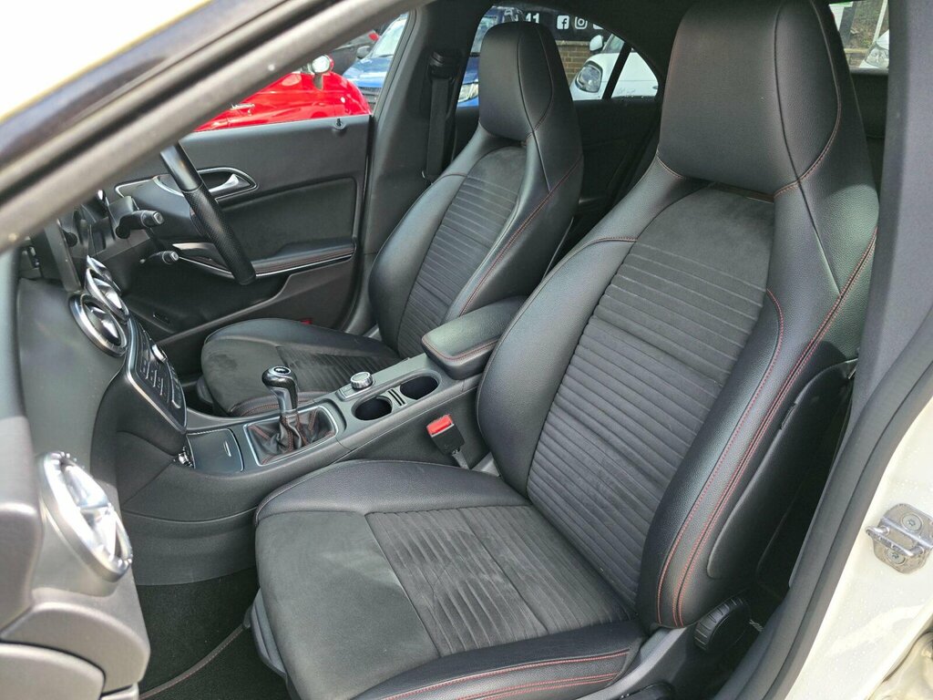 Mercedes-Benz CLA Class Automatic Black #49