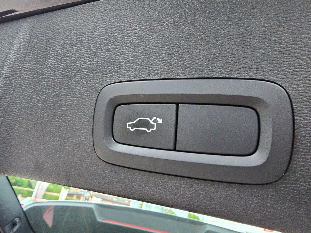 Volvo XC40 Suv  #28