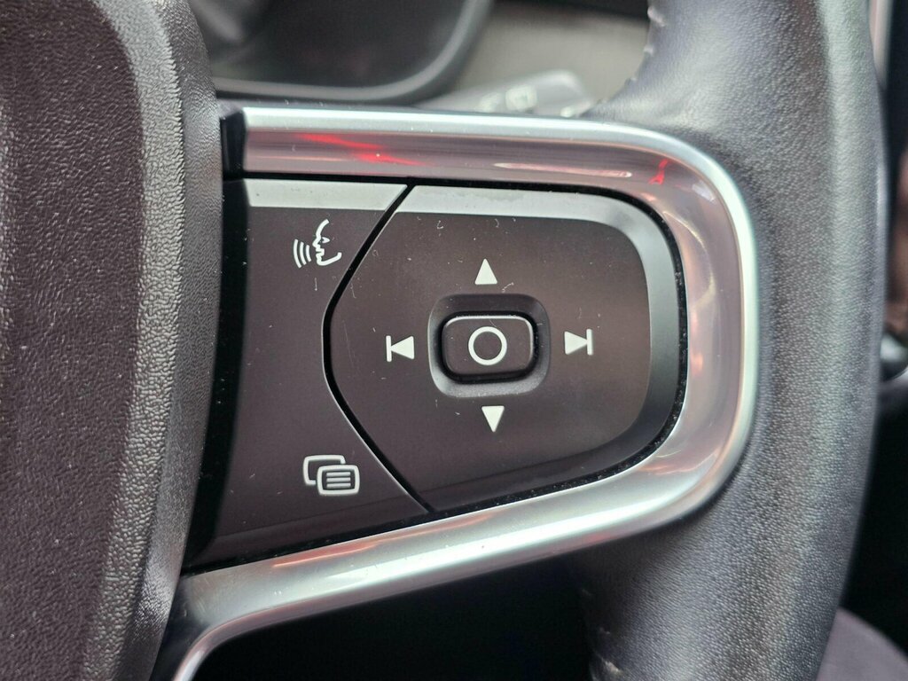 Volvo XC40 Suv  #25