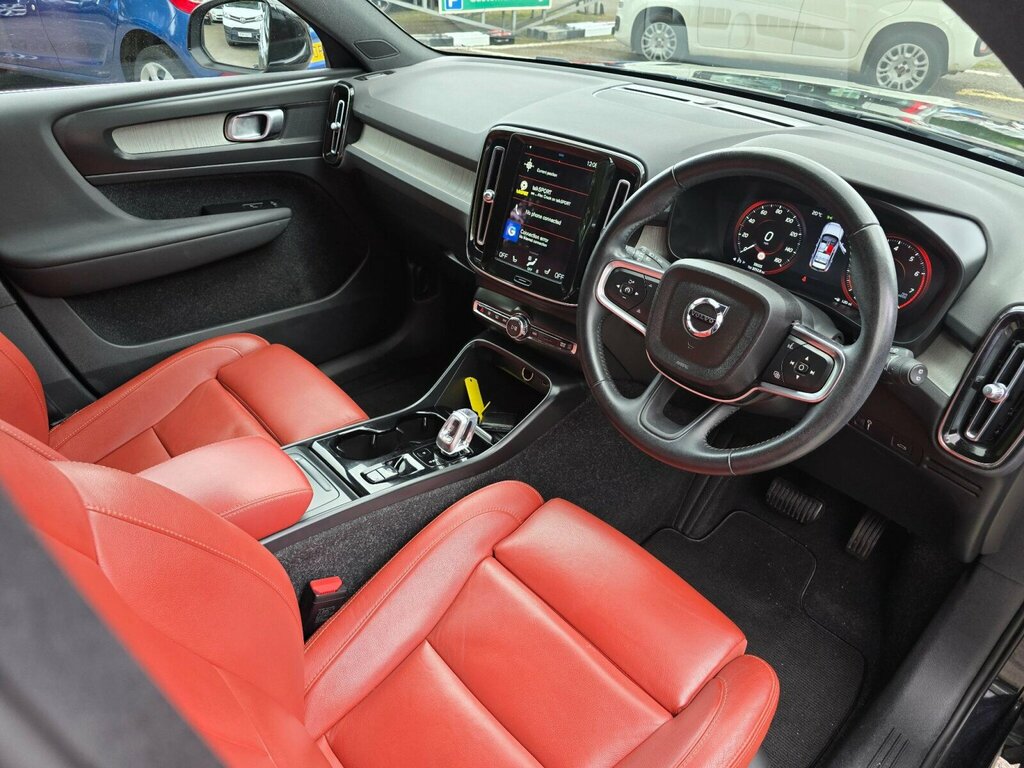 Volvo XC40 Suv  #24