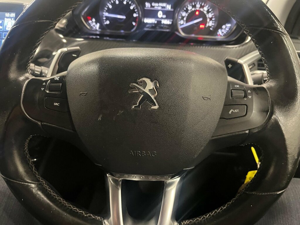 Peugeot 2008 1.2 Puretech Active Red #32