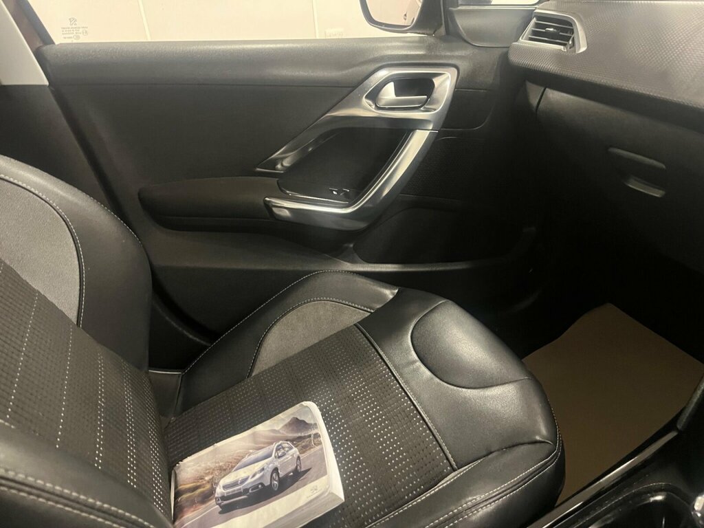 Peugeot 2008 1.2 Puretech Active Red #13
