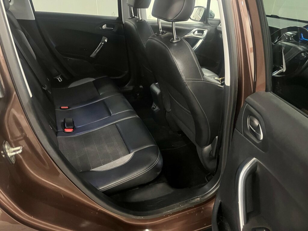 Peugeot 2008 1.2 Puretech Active Red #15