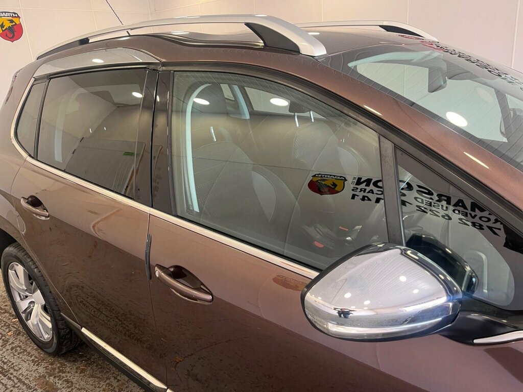 Peugeot 2008 1.2 Puretech Active Red #29