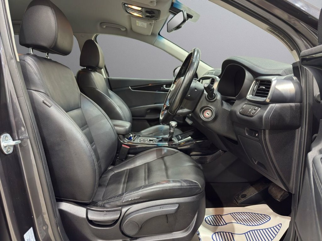 Kia Sorento  Grey #2