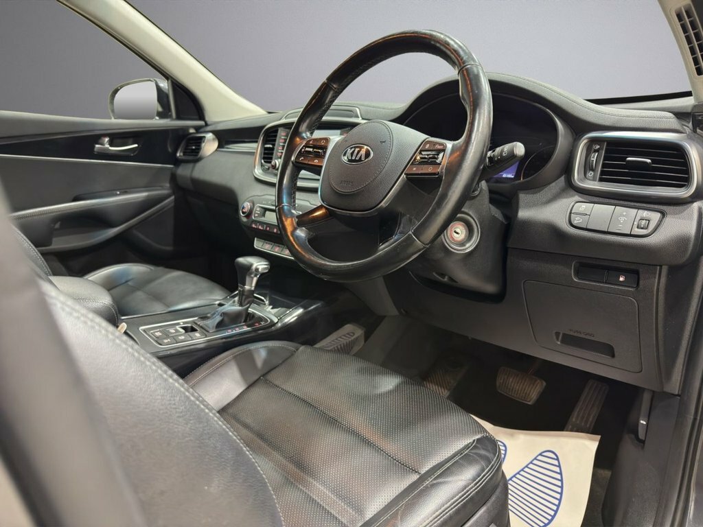 Kia Sorento  Grey #12