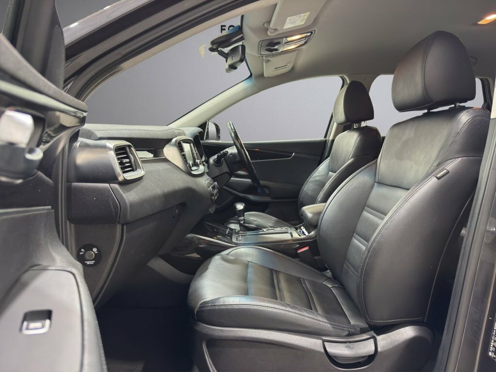 Kia Sorento  Grey #13