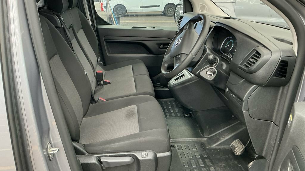 Vauxhall Vivaro Mpv BD73CTV Grey #2
