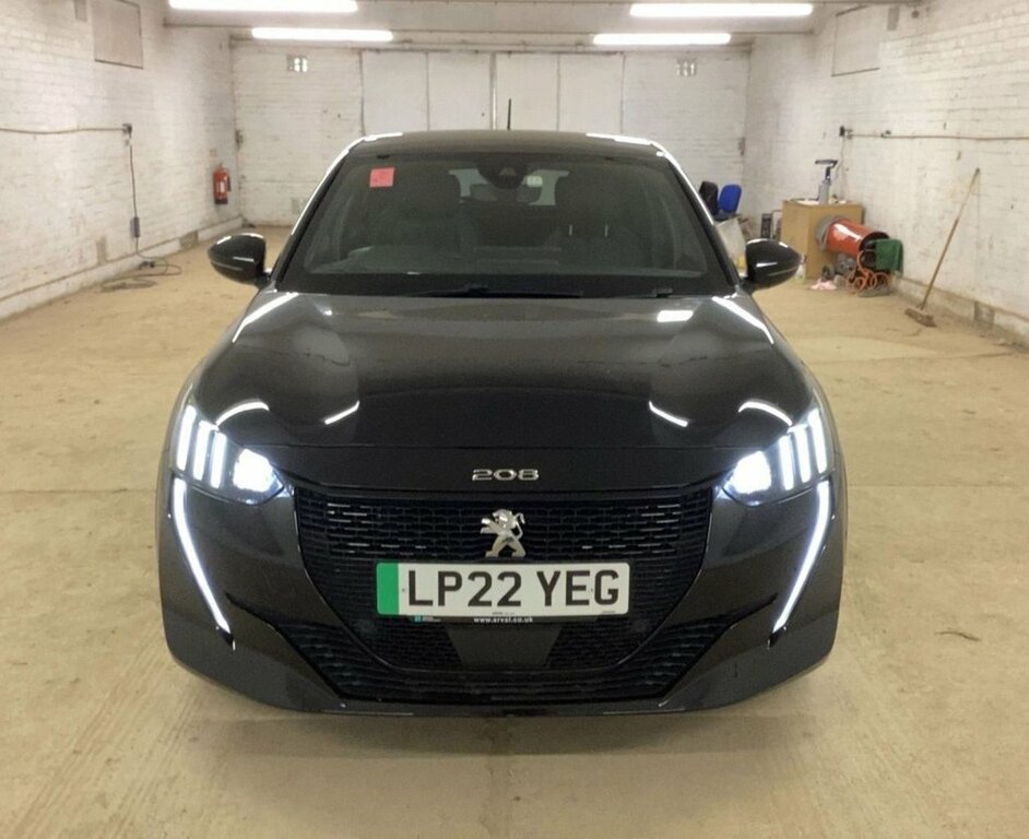 Peugeot e-208 Hatchback Black #5