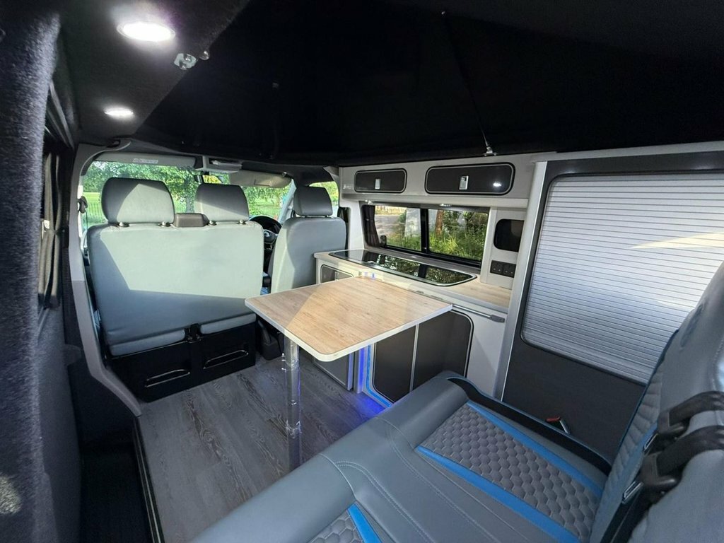 Volkswagen Transporter 2.0 Bitdi Bmt 204 Highline Kombi Van Black #11