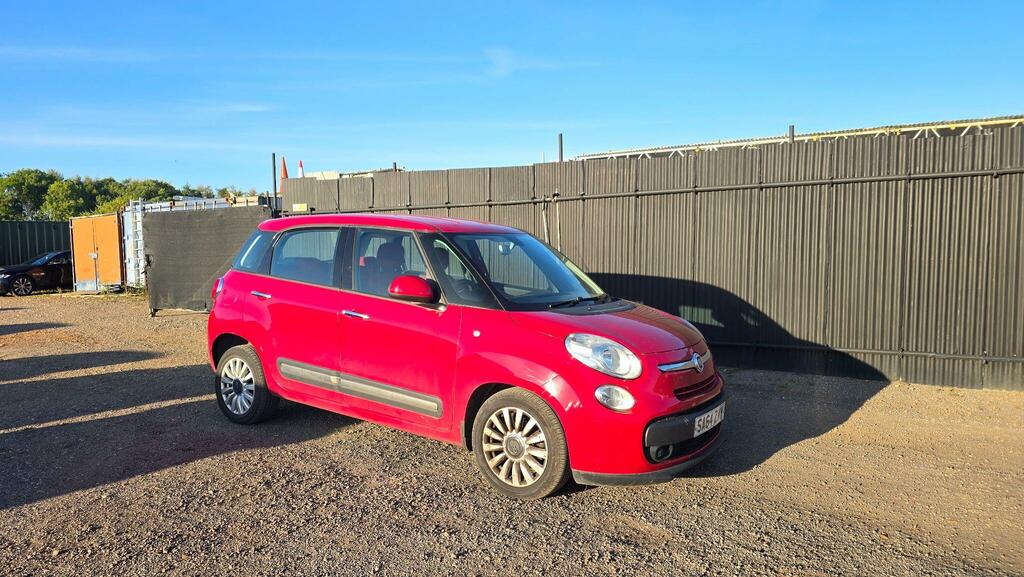 Fiat 500L Pop Star Red