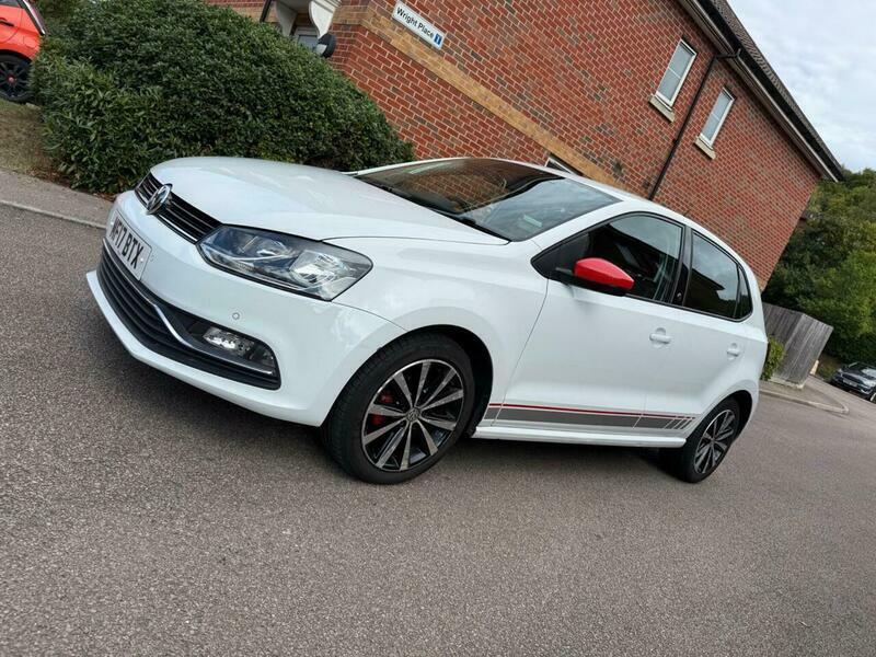 Volkswagen Polo 1.2 Tsi Bluemotion Tech White