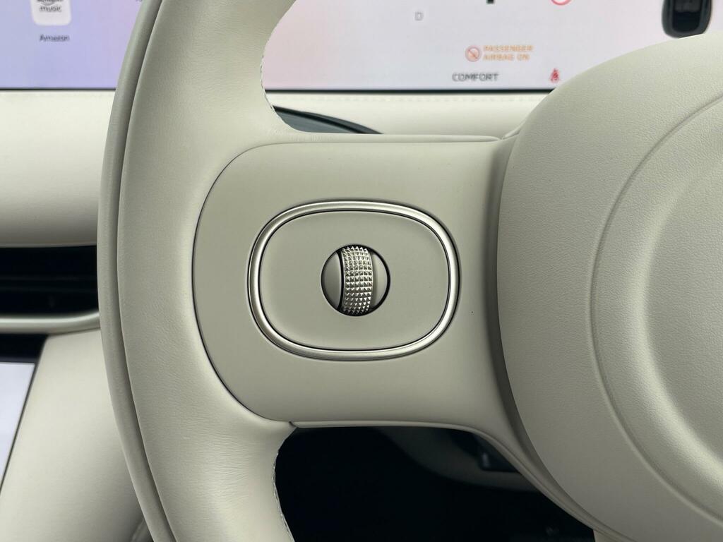 MG IM6 300Kw Long Range 100Kwh White #40