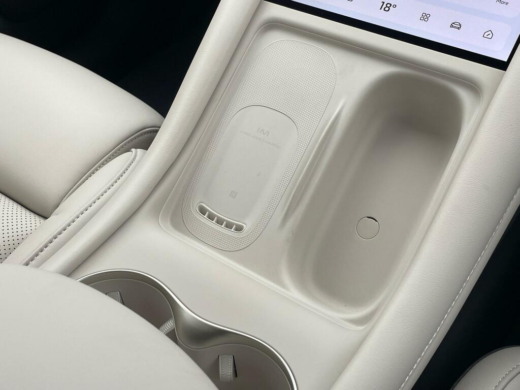 MG IM6 300Kw Long Range 100Kwh White #52