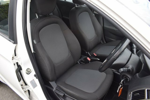 Hyundai I20 Active Red #12