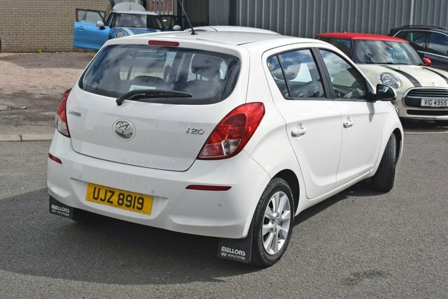 Hyundai I20 1.2 Style Hatchback Euro 5 85 B White #3