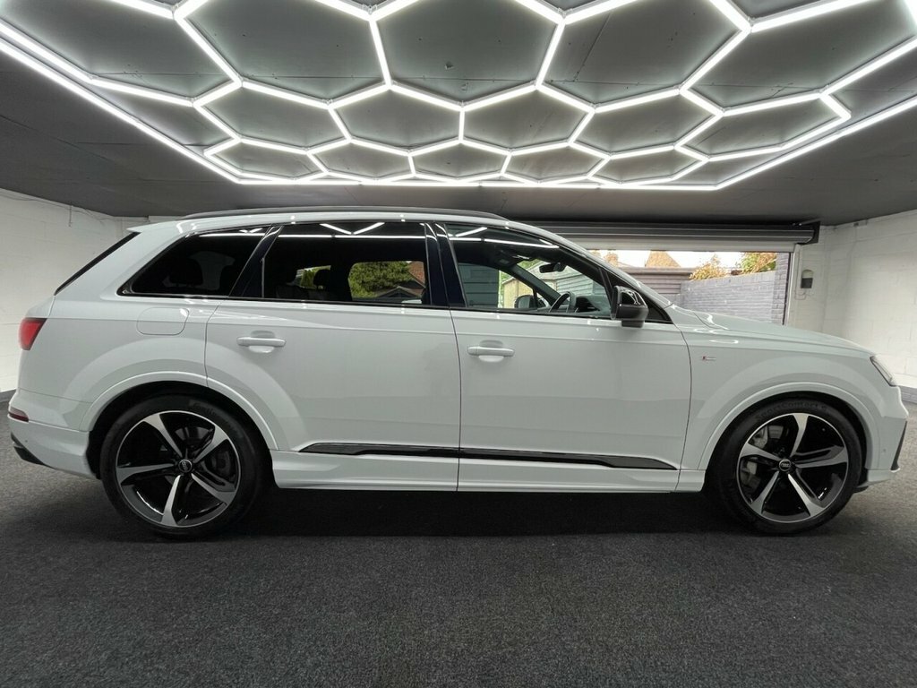 Audi Q7 3L Black Edition White #3