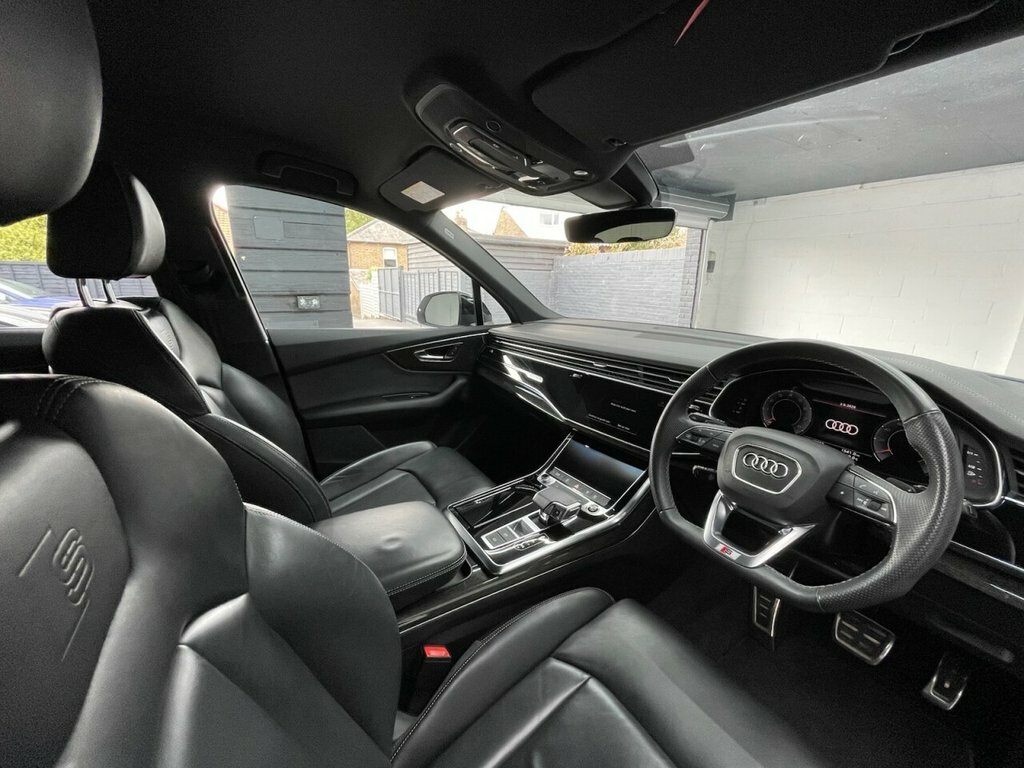 Audi Q7 3L Black Edition White #4