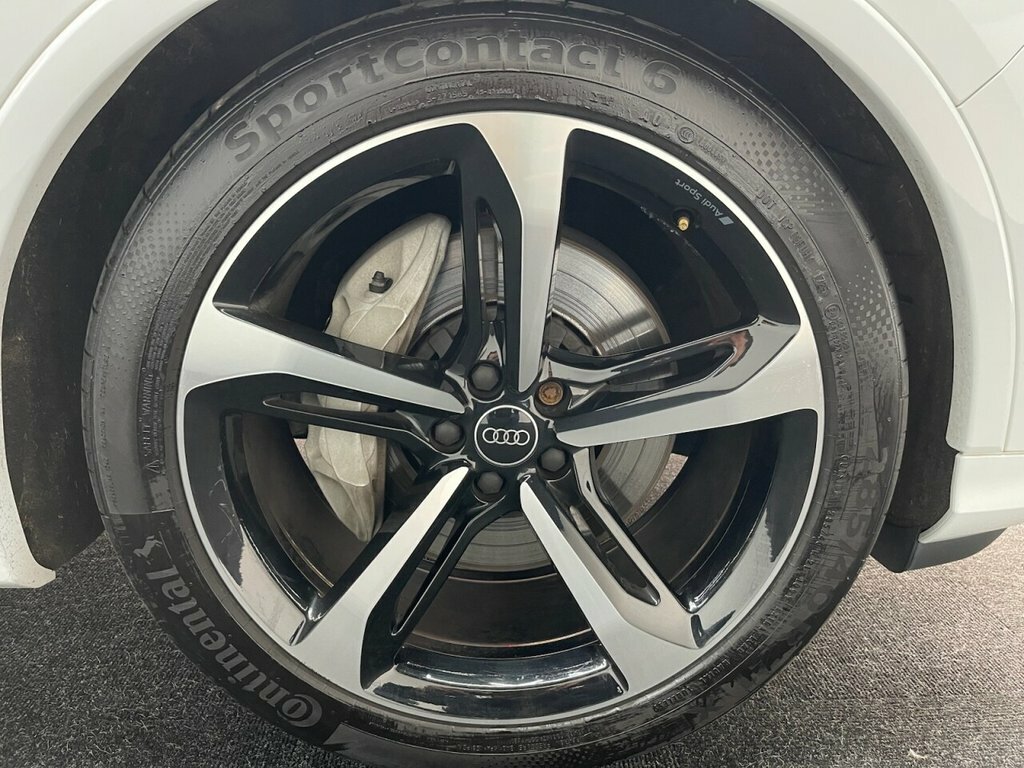 Audi Q7 3L Black Edition White #5