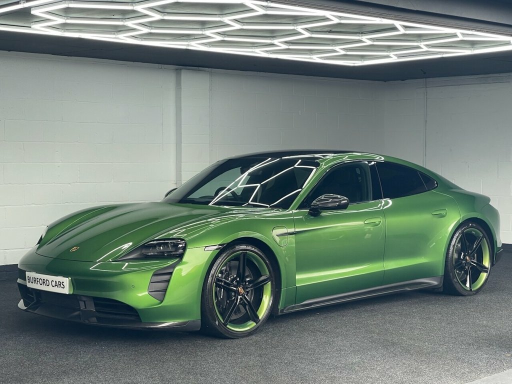 Porsche Taycan Saloon Green #3