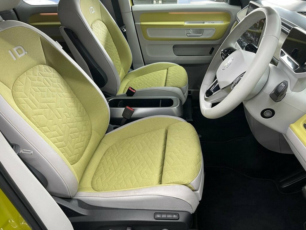 Volkswagen ID.Buzz Mpv White #4