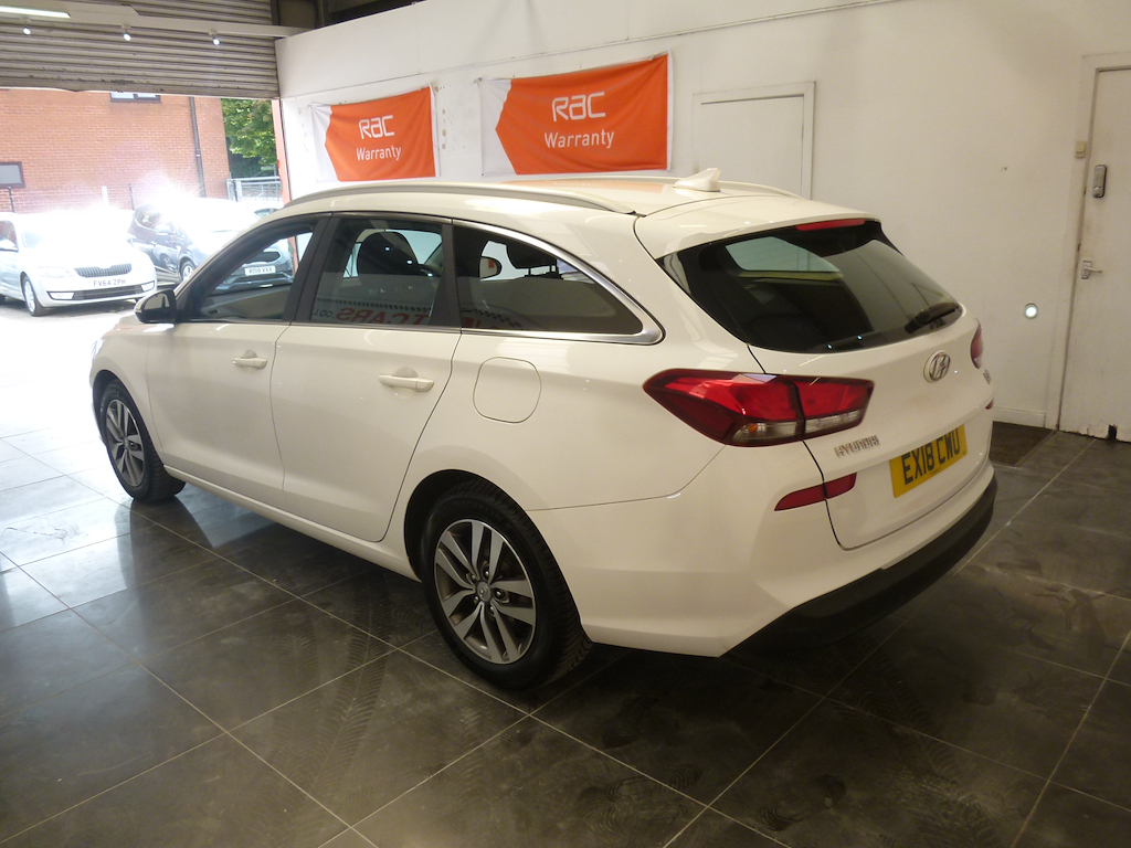 Hyundai I30 Crdi Se White #6