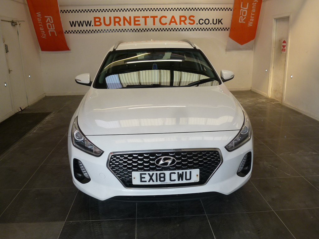 Hyundai I30 Crdi Se White #4