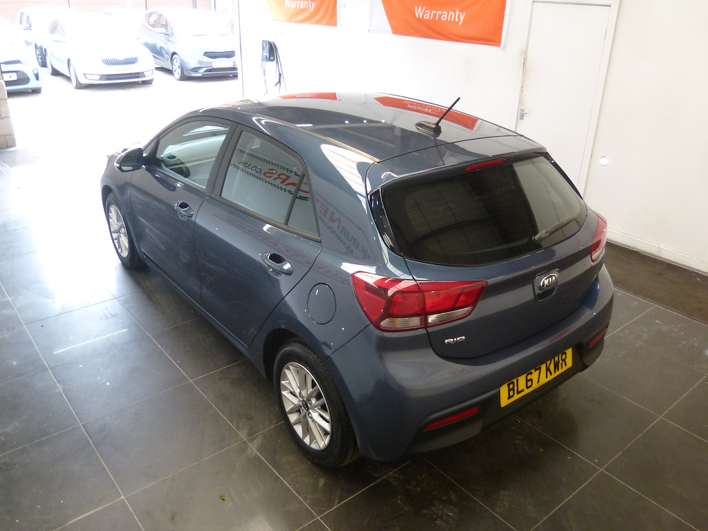 Kia RIO Kia Rio 1.25 2 White #23