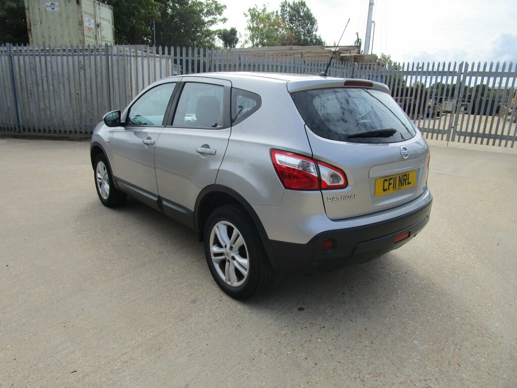 Nissan Qashqai 1.5 Dci Acenta Suv 2Wd Euro 5 1 Silver #2