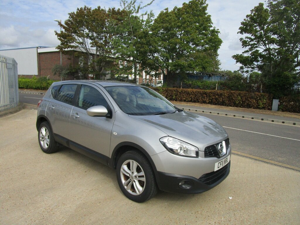 Nissan Qashqai 1.5 Dci Acenta Suv 2Wd Euro 5 1 Silver