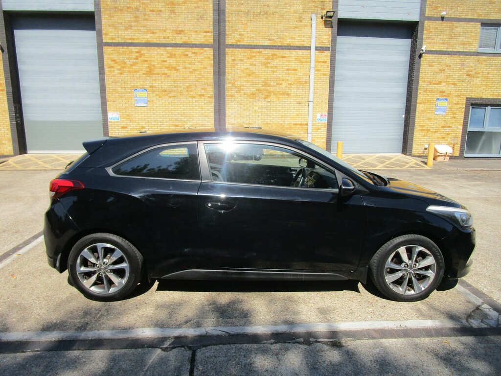 Hyundai I20 1.2 Se Coupe Euro 6 84 Ps Black #6