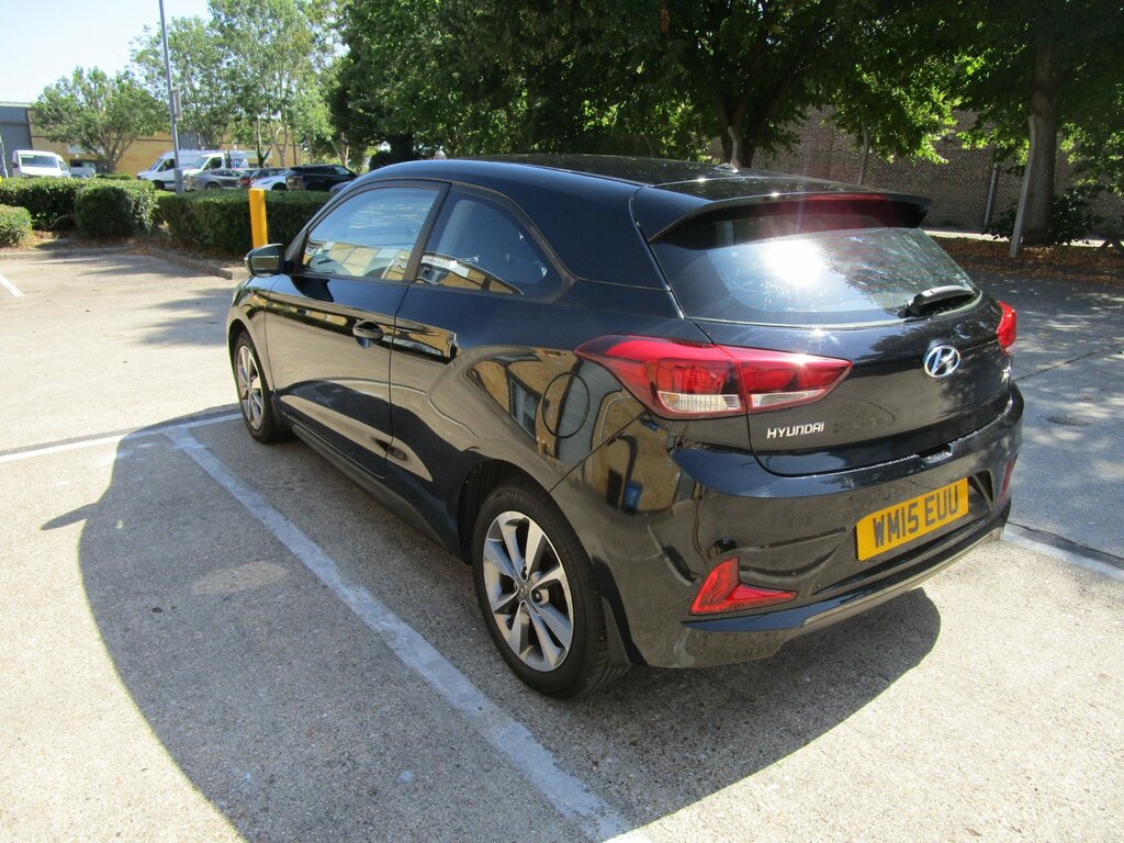 Hyundai I20 1.2 Se Coupe Euro 6 84 Ps Black #2