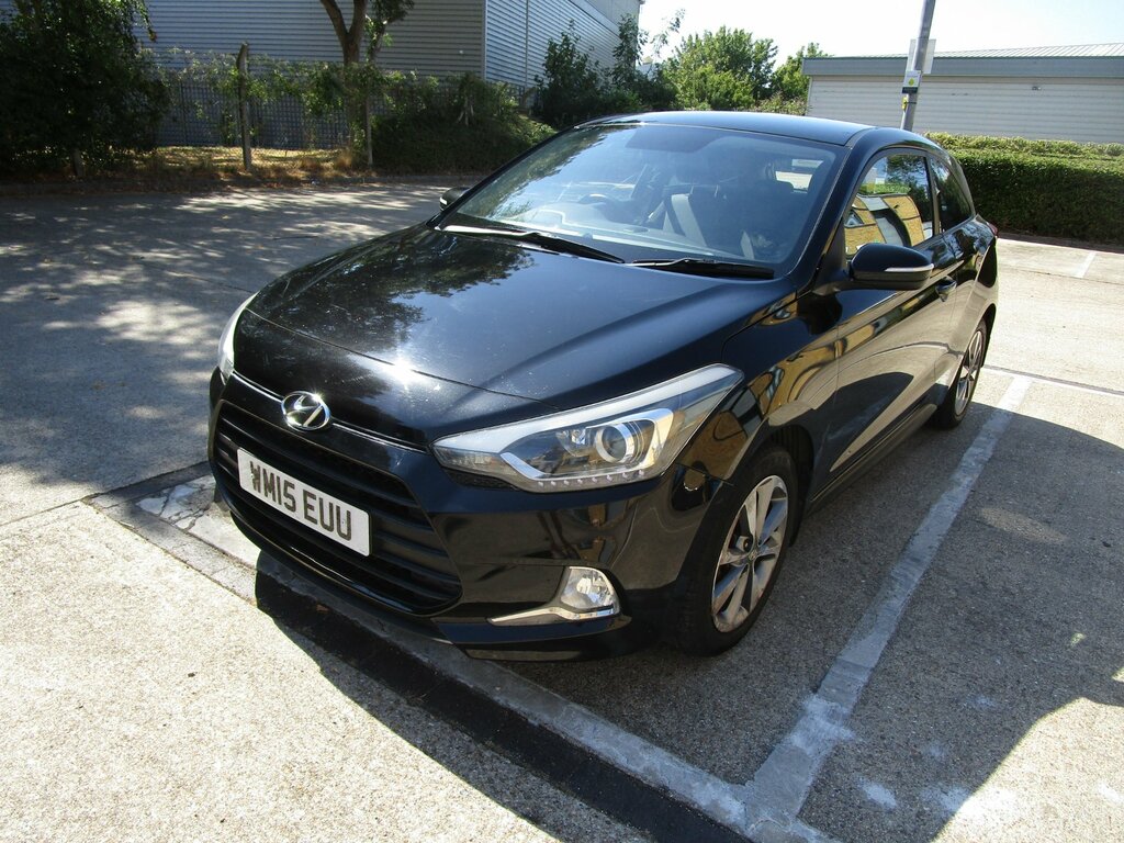 Hyundai I20 1.2 Se Coupe Euro 6 84 Ps Black #3