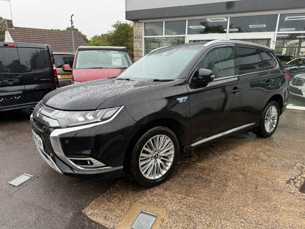 Mitsubishi Outlander 2L 4Hs Black