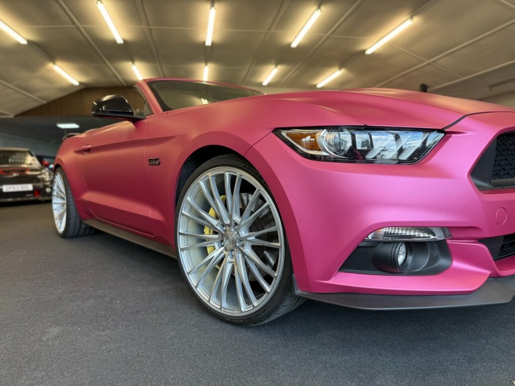 Ford Mustang Convertible White #4
