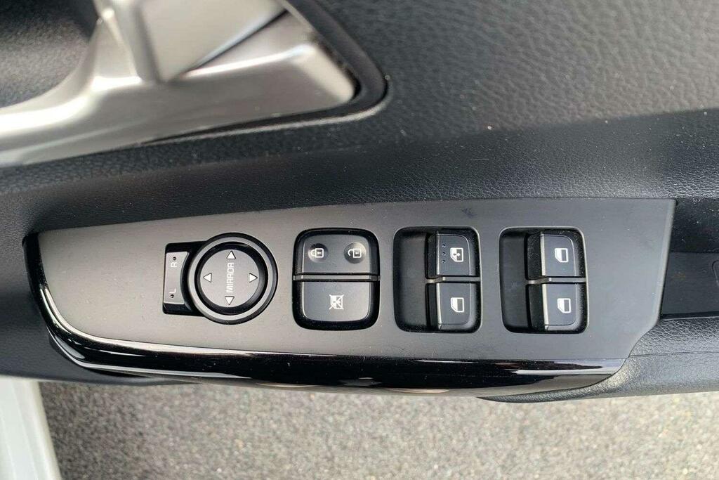 Kia Picanto 1.0 X-line S Black #18
