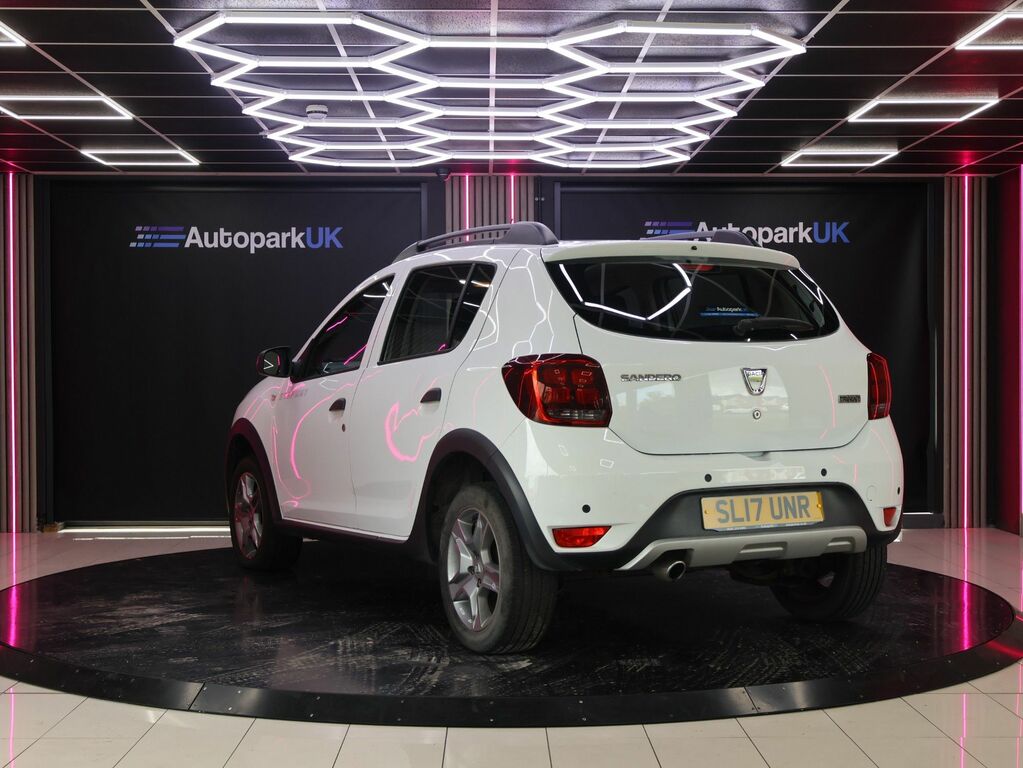 Dacia Sandero Stepway 2017 1.5 Dci Laureate Hatchback White #6