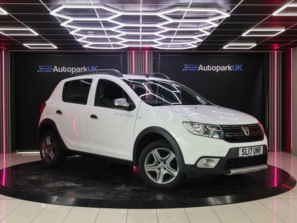 Dacia Sandero Stepway 2017 1.5 Dci Laureate Hatchback White