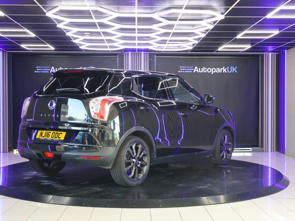 SsangYong Tivoli 2016 1.6 E-xdi Elx Suv Euro 6 115 Black #3