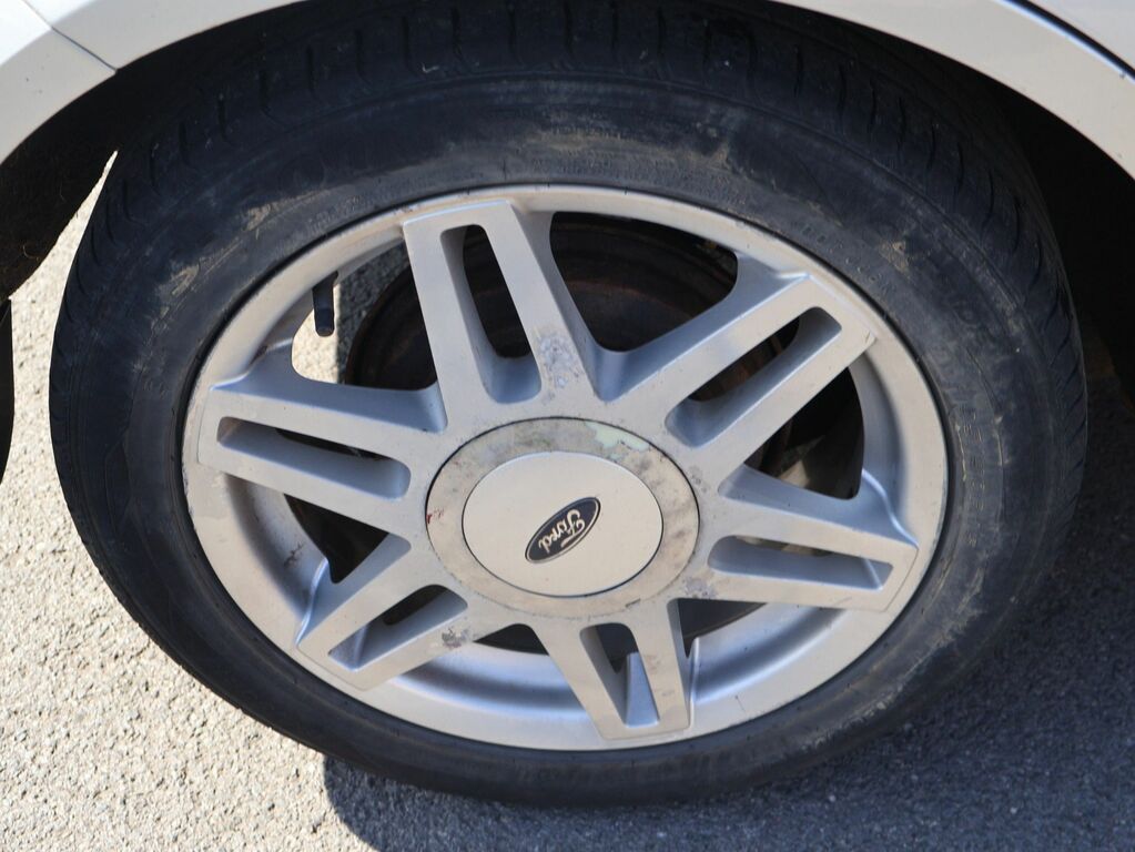 Ford Fiesta 1.25 Zetec Silver #15