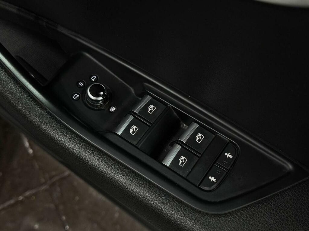 Audi A4 1.4 Tfsi Sport Black #21