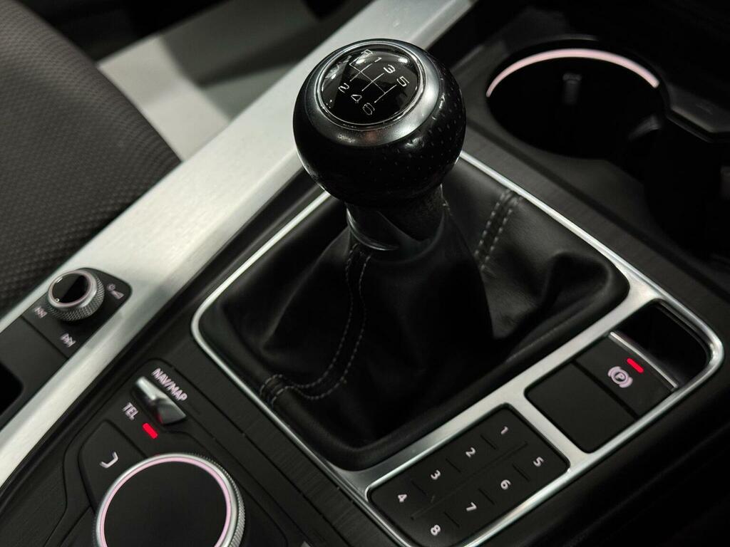 Audi A4 1.4 Tfsi Sport Black #31